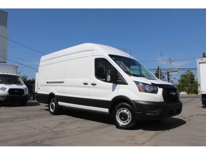 Ford Transit Cargo Van 2023 - Image 18