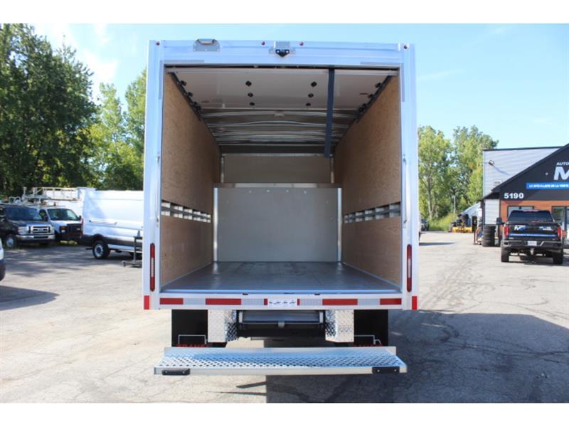 Gmc Savana Cargo 2025 - Image 11