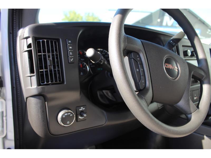 Gmc Savana Cargo 2025 - Image 8