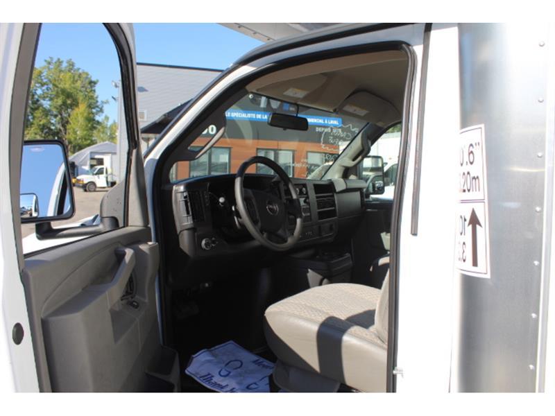 Gmc Savana Cargo 2025 - Image 9