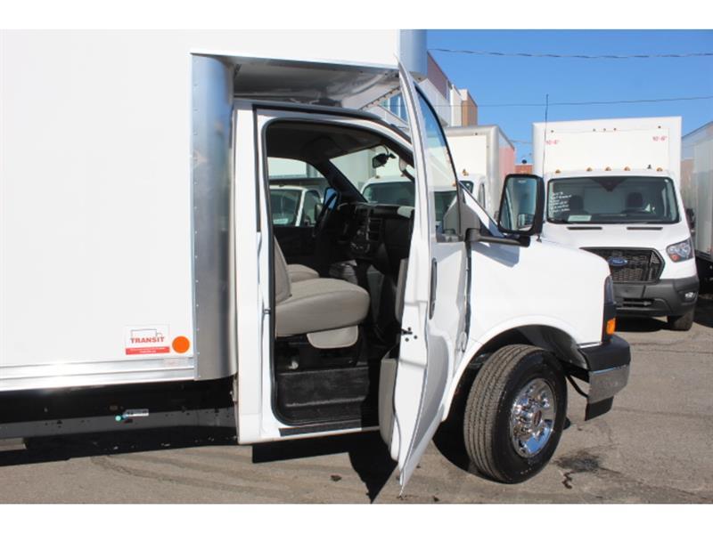 Gmc Savana Cargo 2025 - Image 14