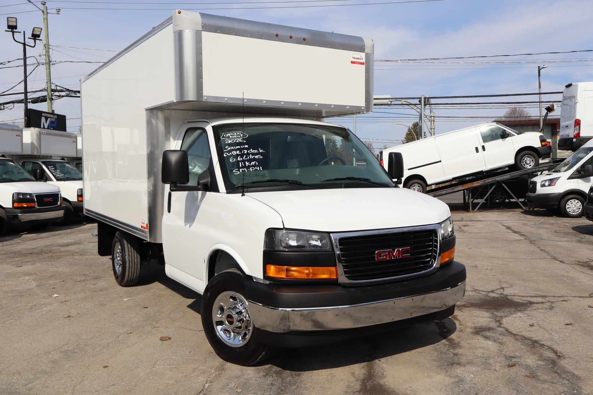 GMC Savana Cargo 2026 - Thumbnail 6