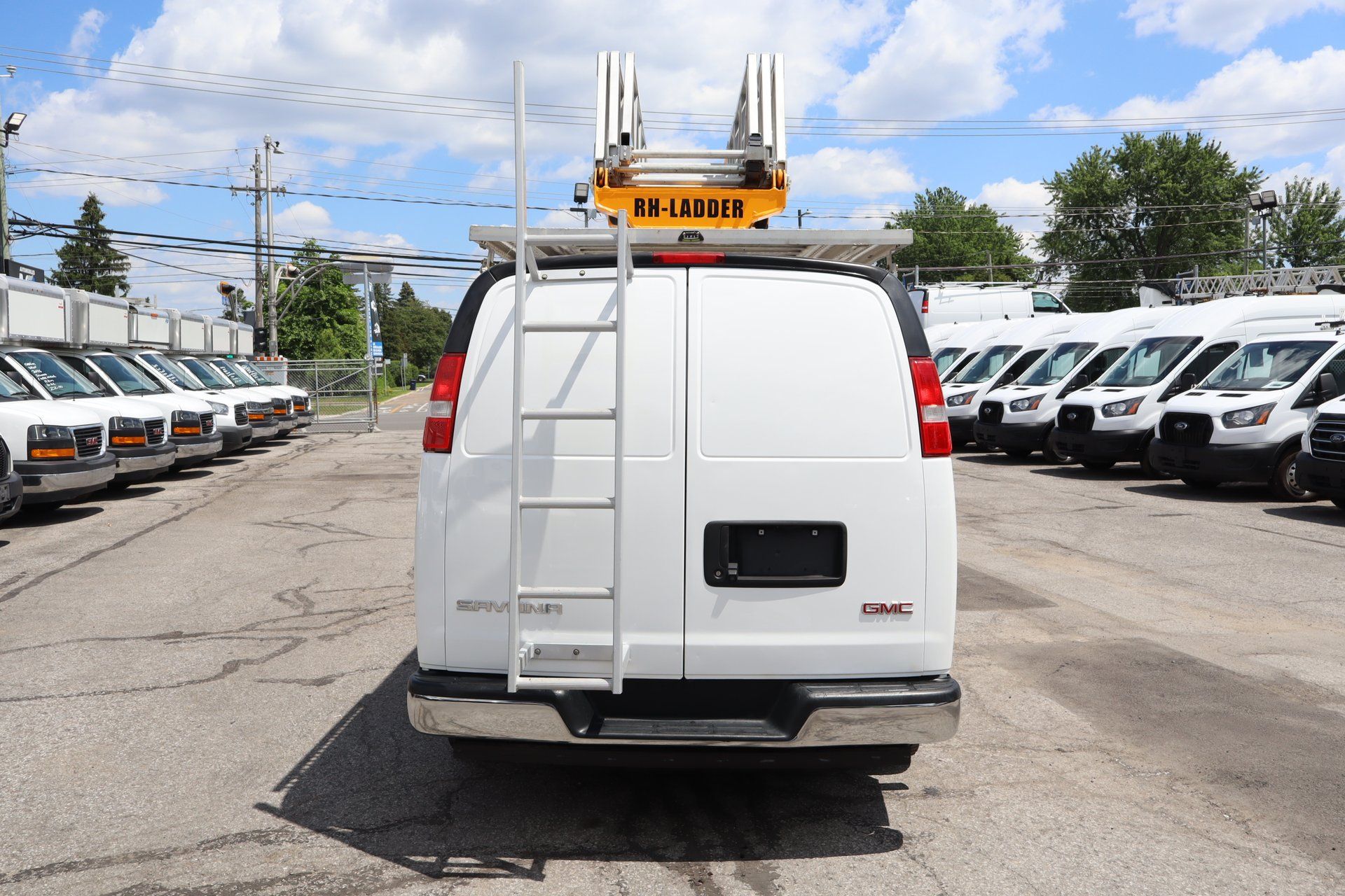 GMC Savana 2021 - Thumbnail 9