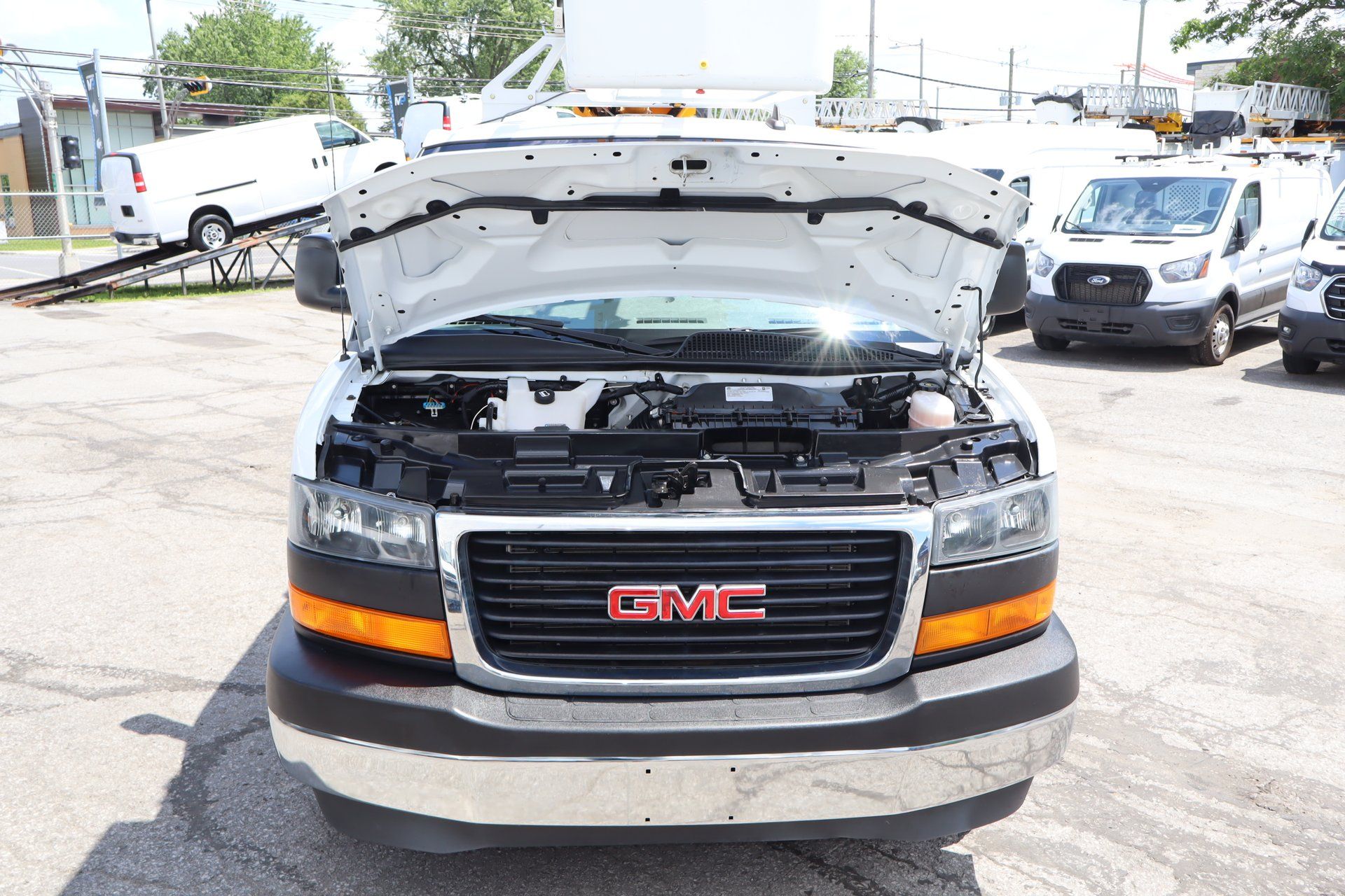 GMC Savana 2021 - Thumbnail 21