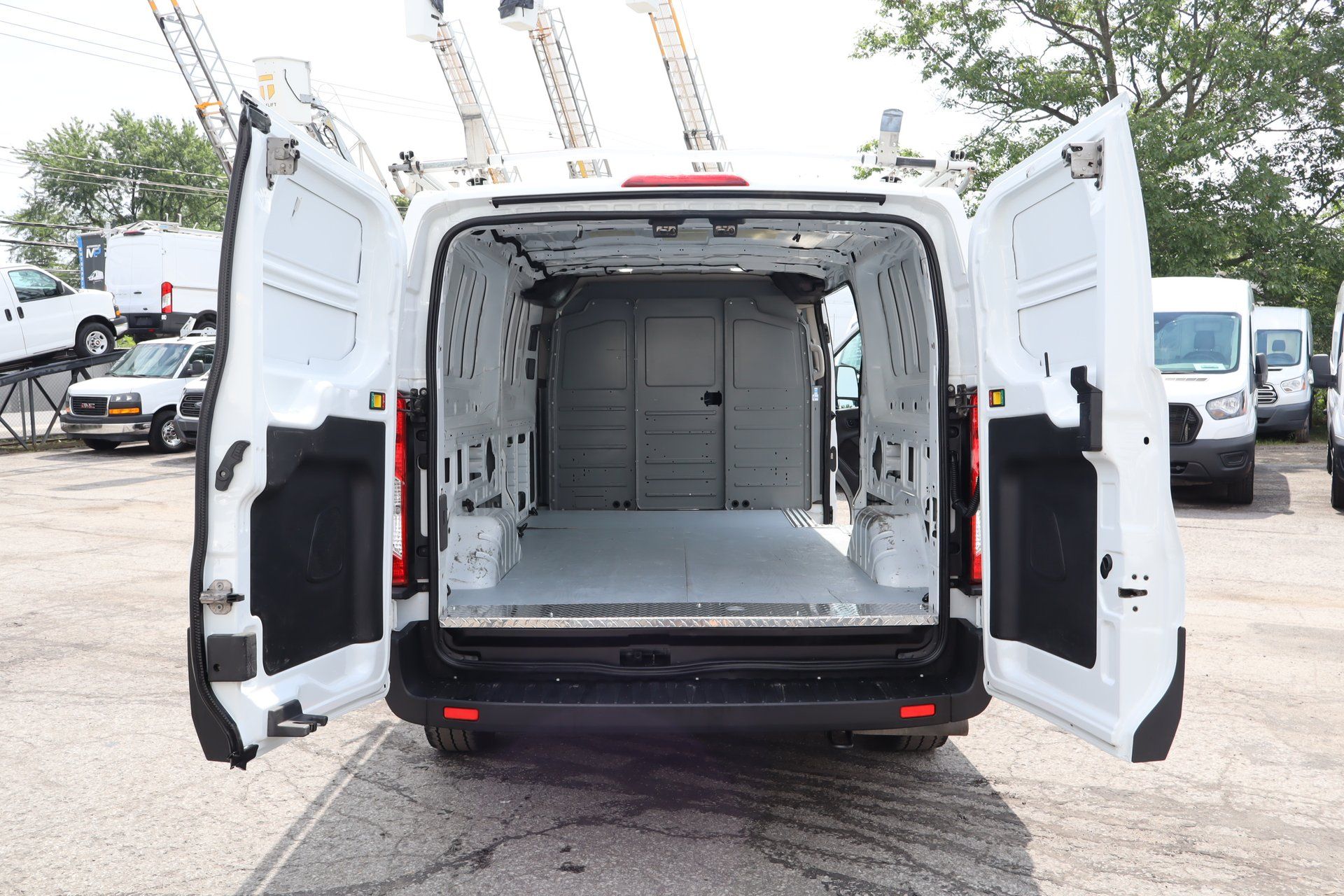 Ford Transit Cargo Van 2020 - Thumbnail 11