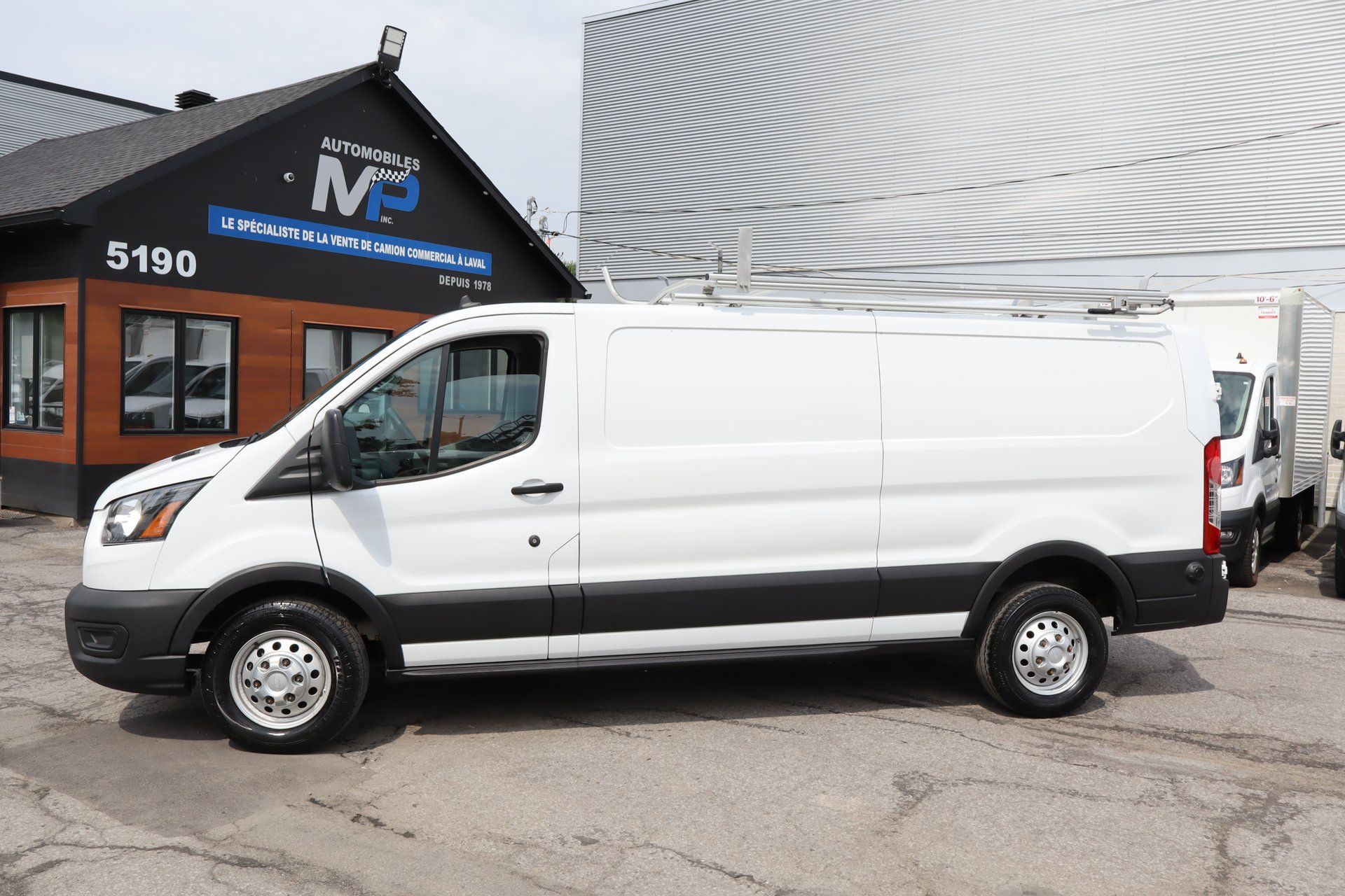 Ford Transit Cargo Van 2020 - Thumbnail 3