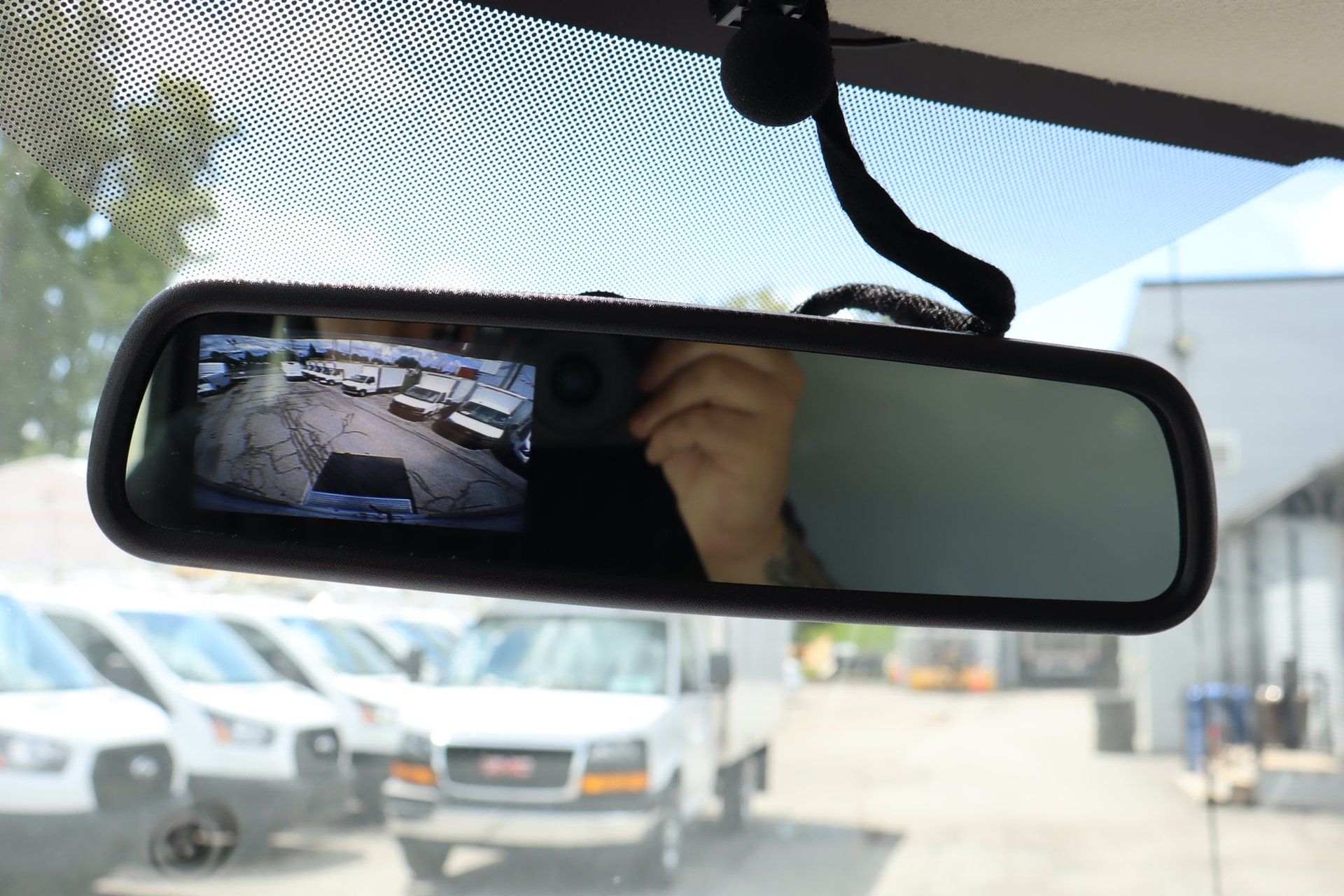 GMC Savana 2025 - Thumbnail 16