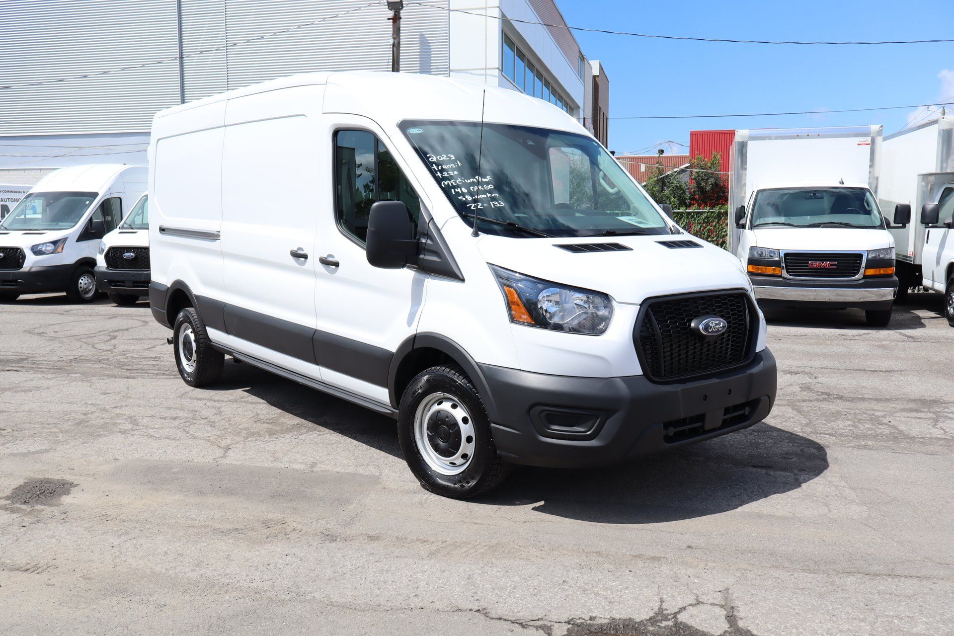Ford Transit 2023 - Thumbnail 2