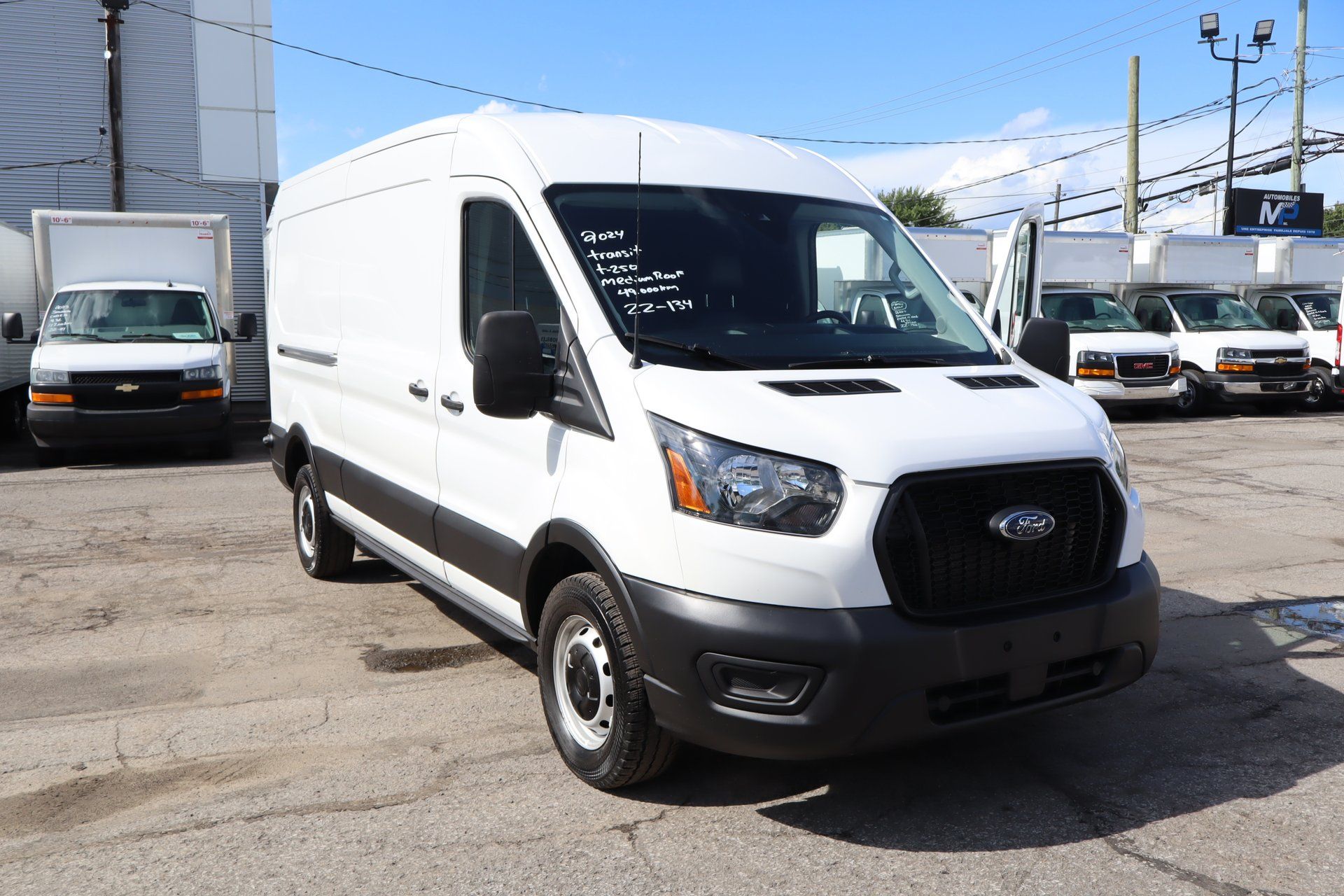 Ford Transit 2024 - Thumbnail 4