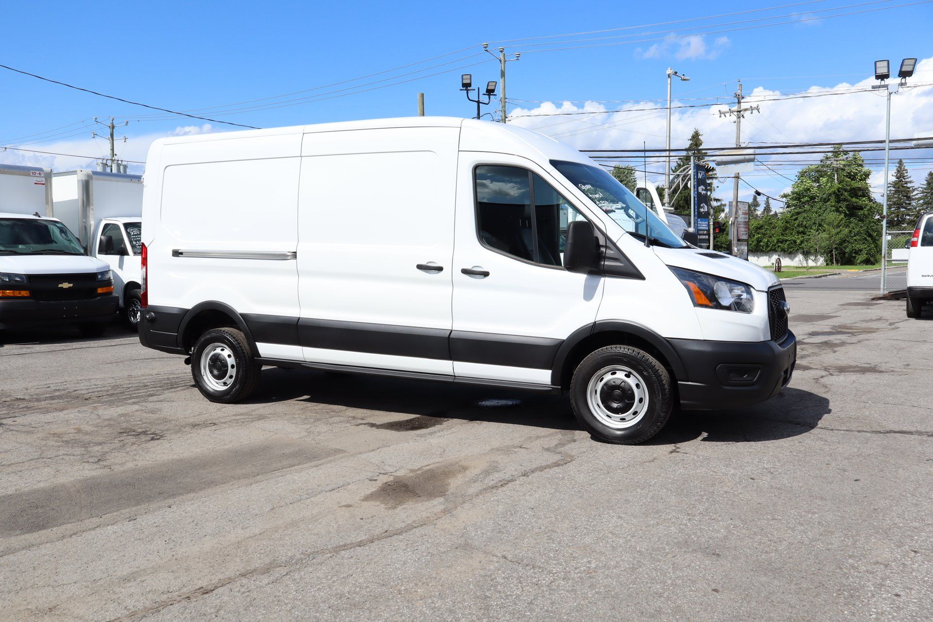 Ford Transit 2024 - Thumbnail 2