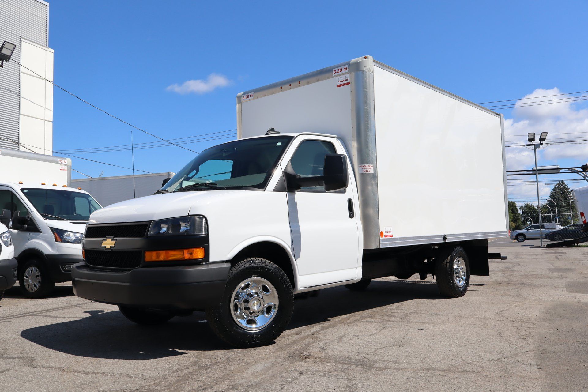 Chevrolet Express 2025 - Thumbnail 3