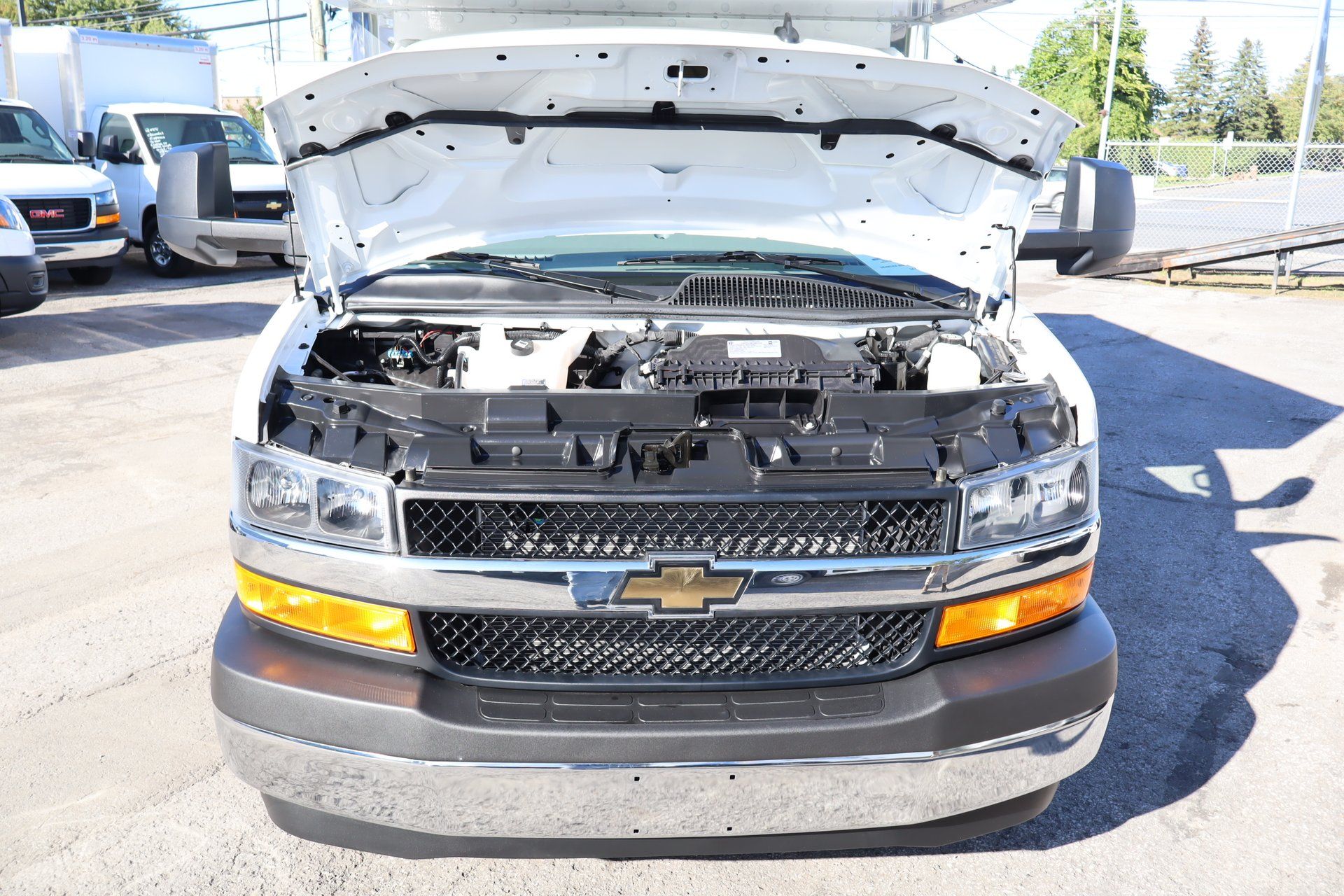 Chevrolet Express 2025 - Thumbnail 4