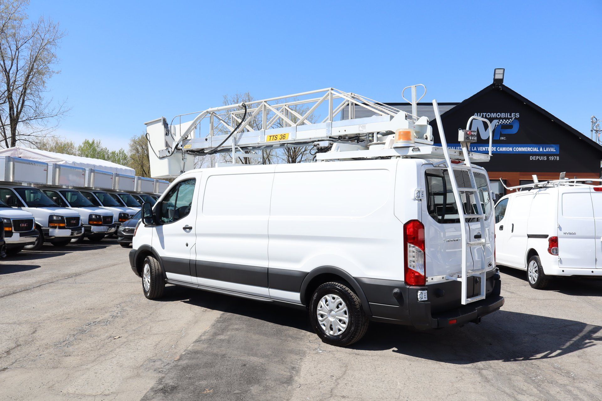 Ford Transit-350 2017 - Image 4 
