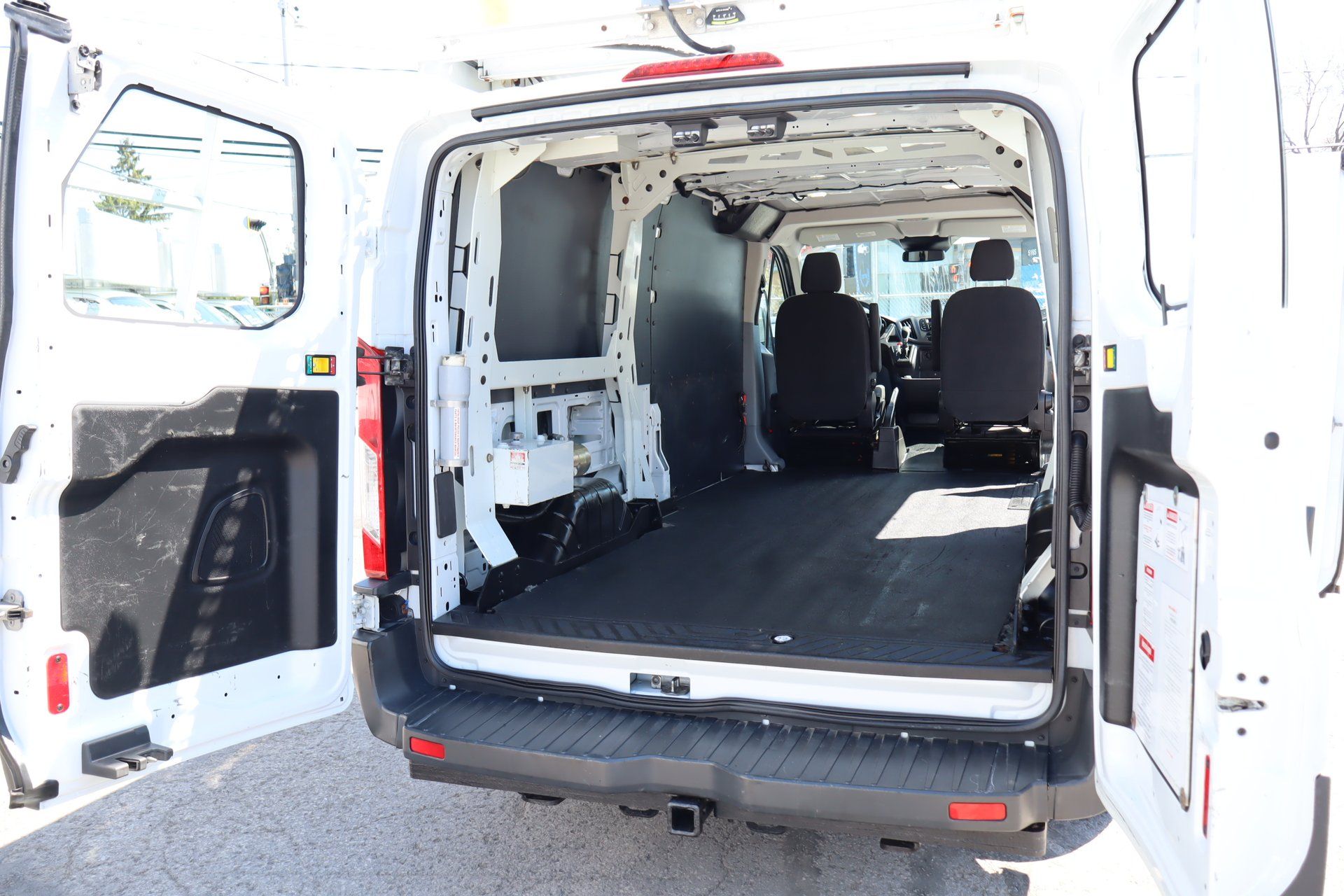 Ford Transit-350 2017 - Image 21 