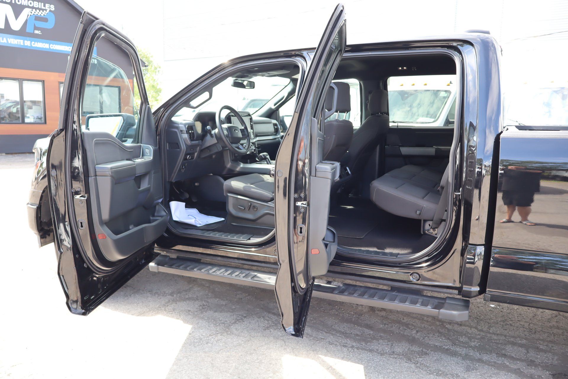 Ford F-150 2025 - Image 11