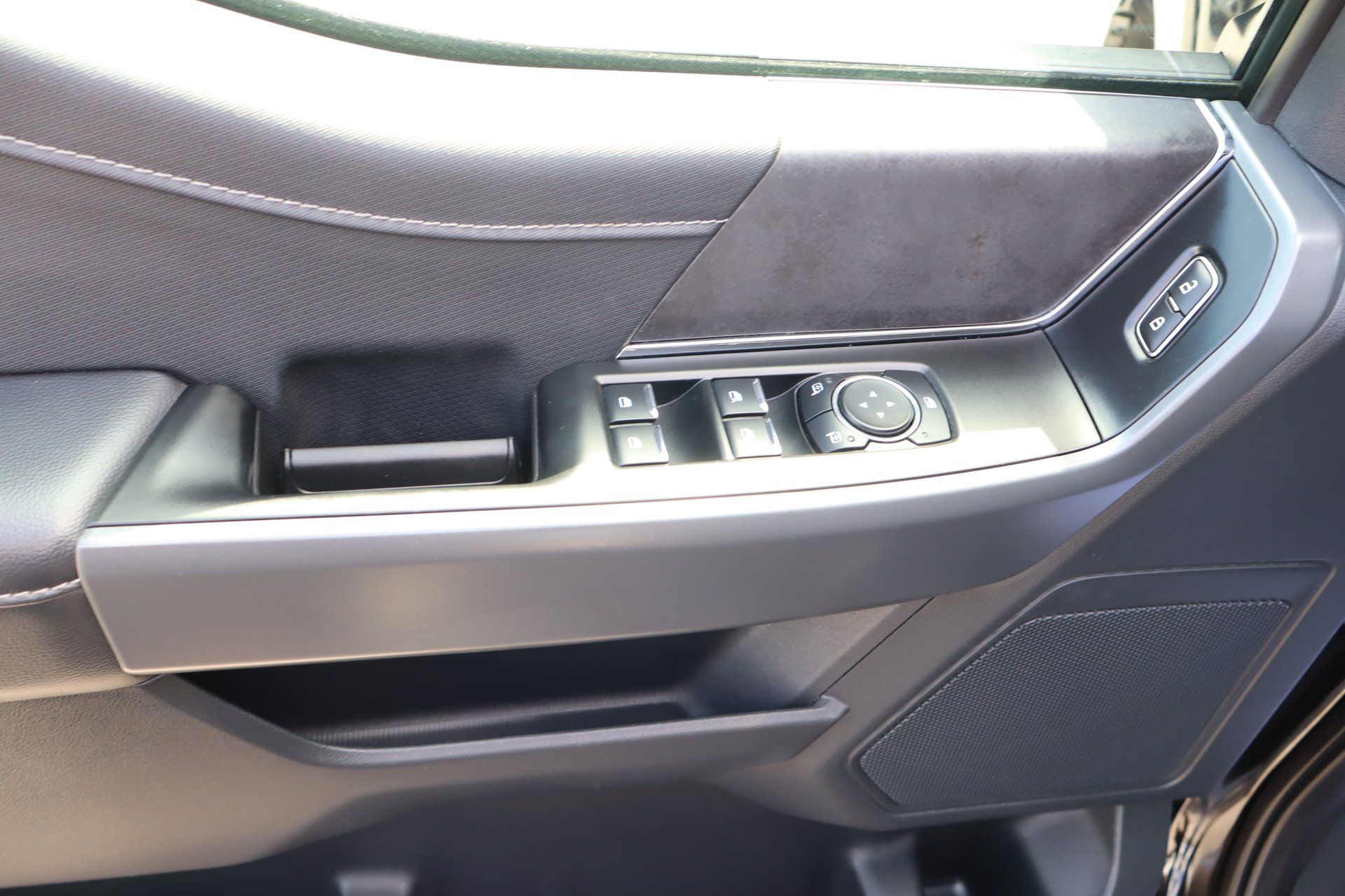 Ford F-150 2025 - Image 8