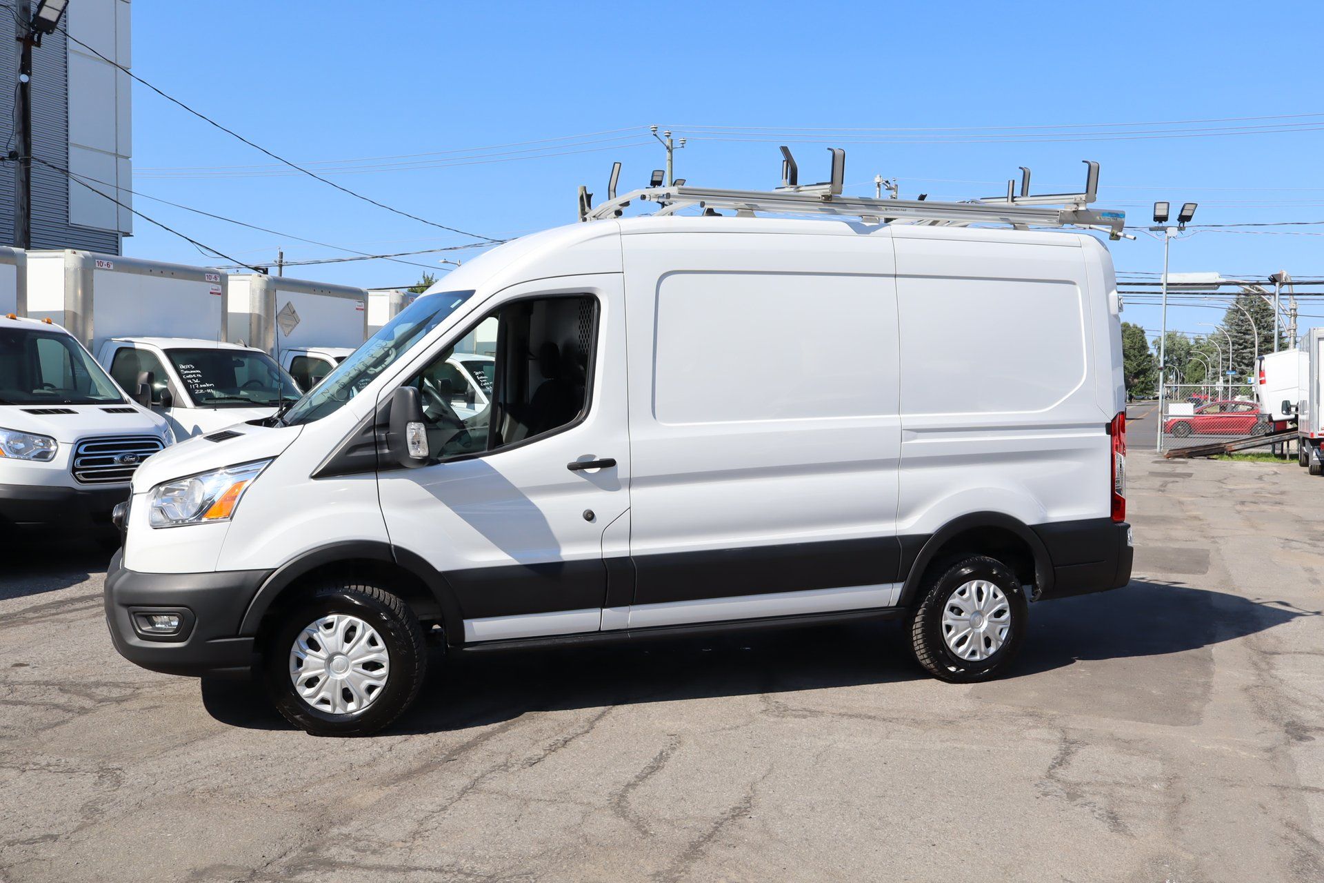 Ford Transit Cargo Van 2022 - Image 5