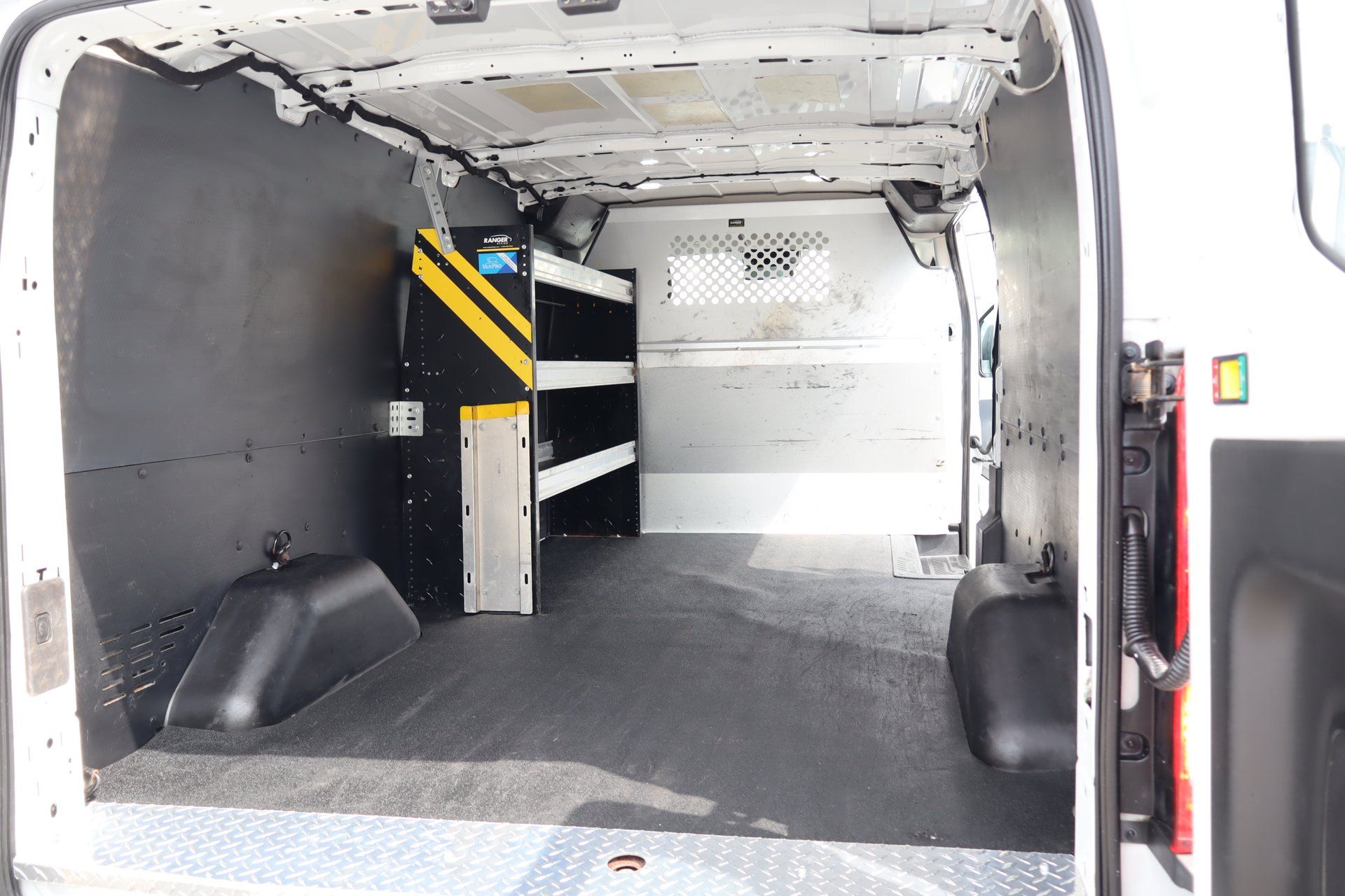 Ford Transit 2018 - Image 11