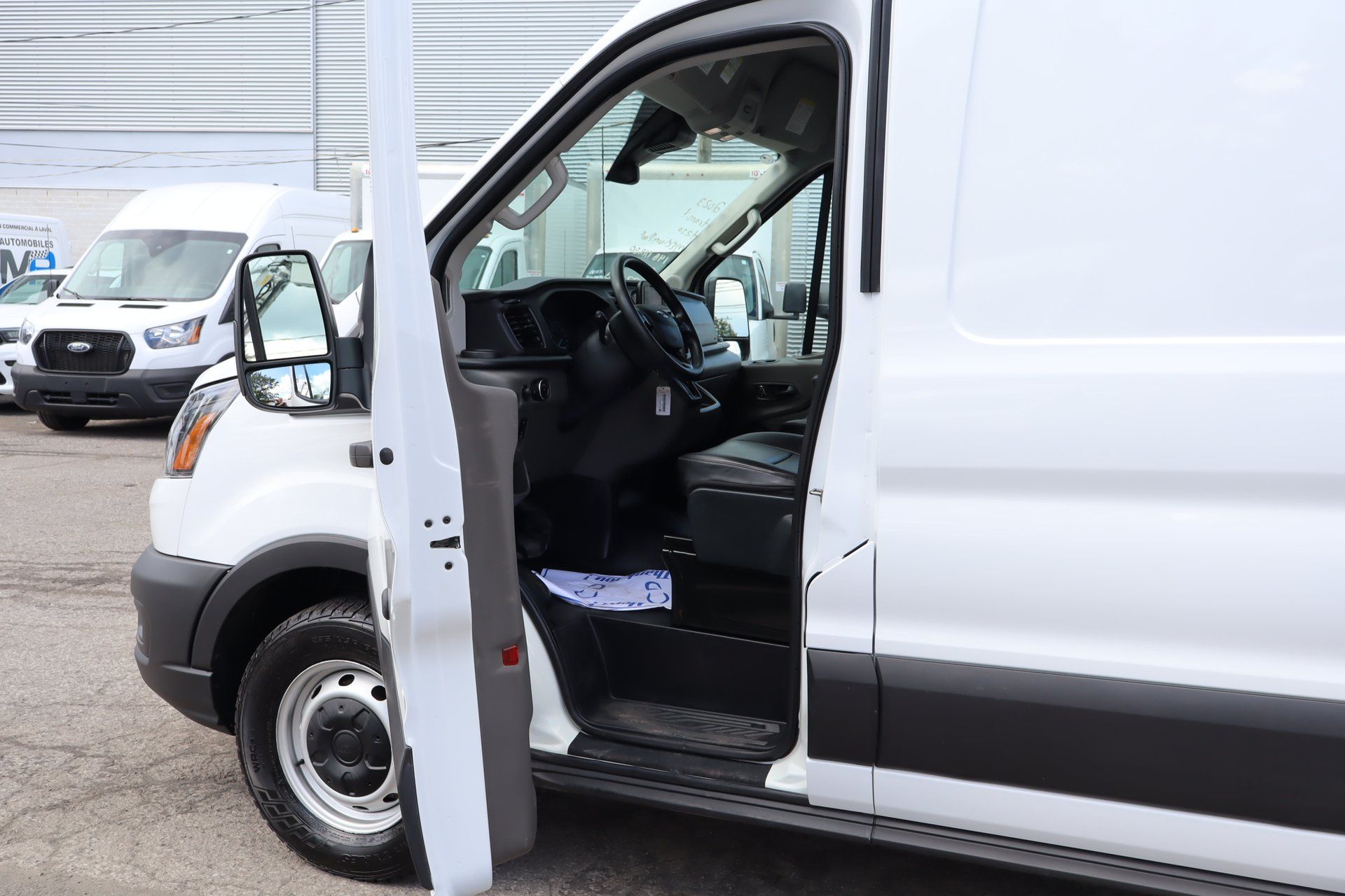 Ford Transit 2023 - Image 13
