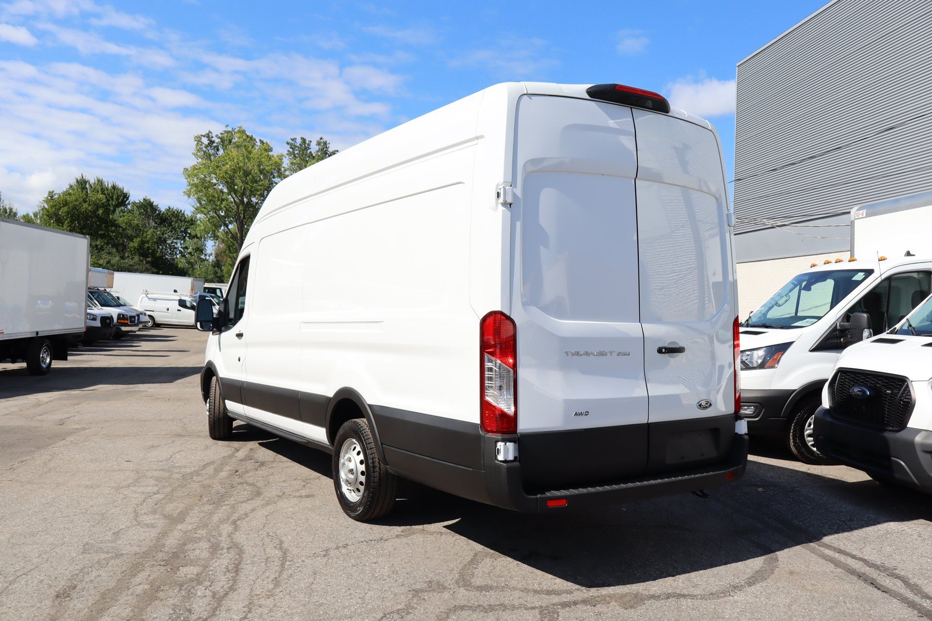Ford Transit 2023 - Image 9