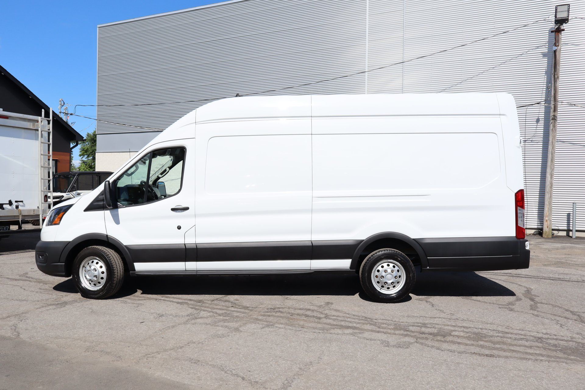Ford Transit 2023 - Image 8