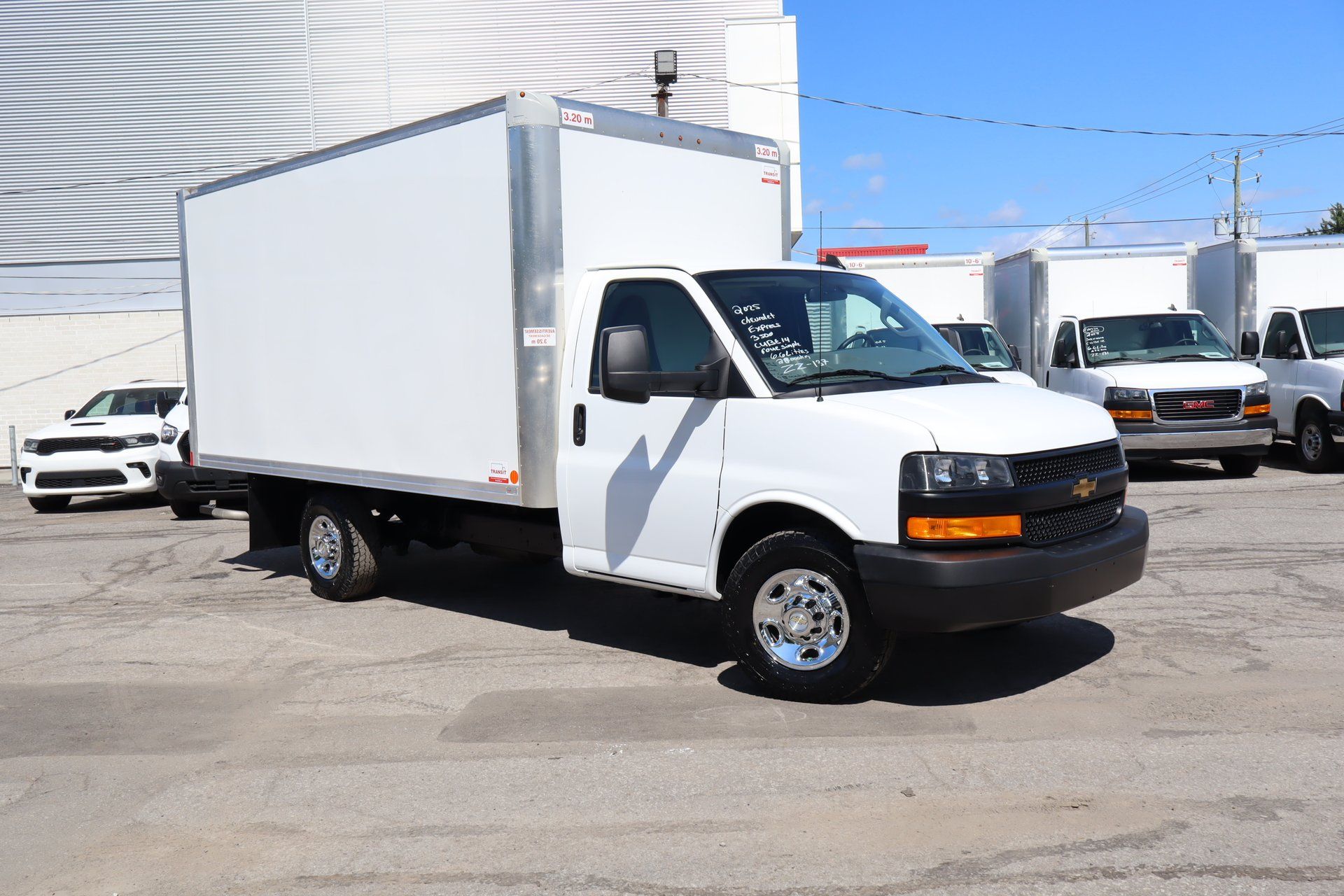 Chevrolet Express 2025 - Image 5 