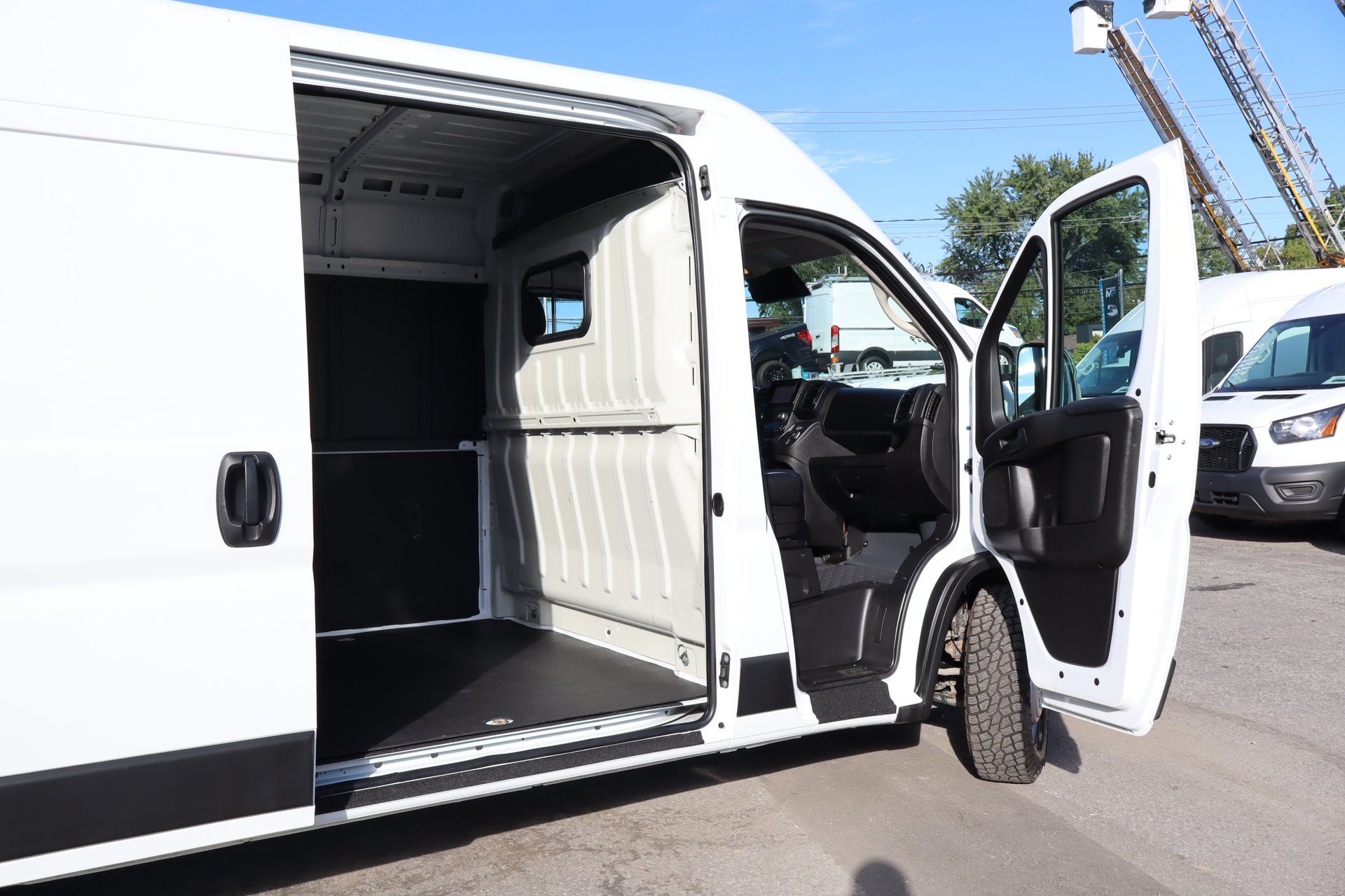 Ram ProMaster Cargo Van 2025 - Image 21 