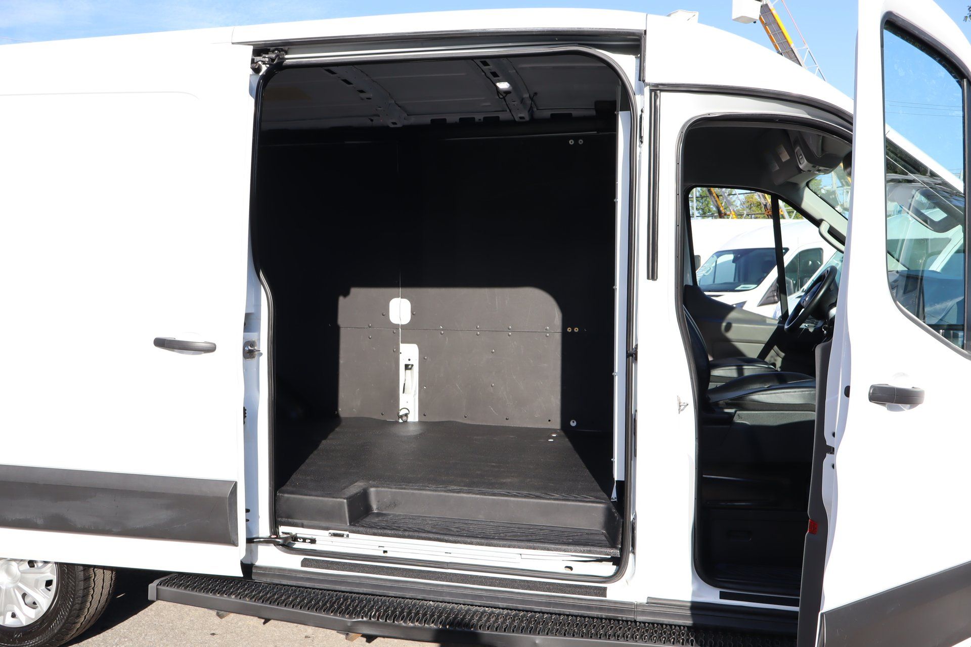 Ford Transit 2024 - Image 13 
