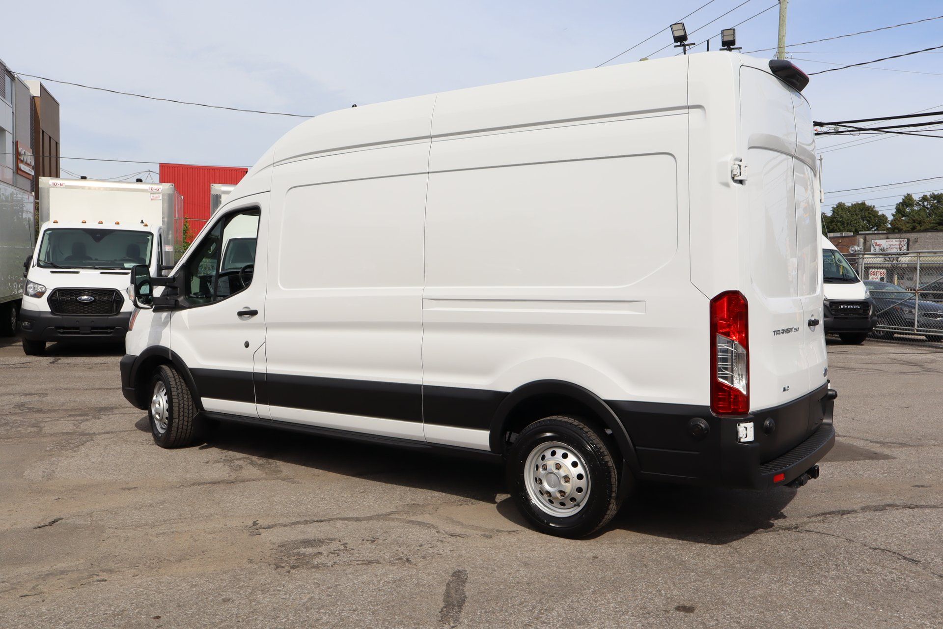 Ford Transit 2023 - Image 3 