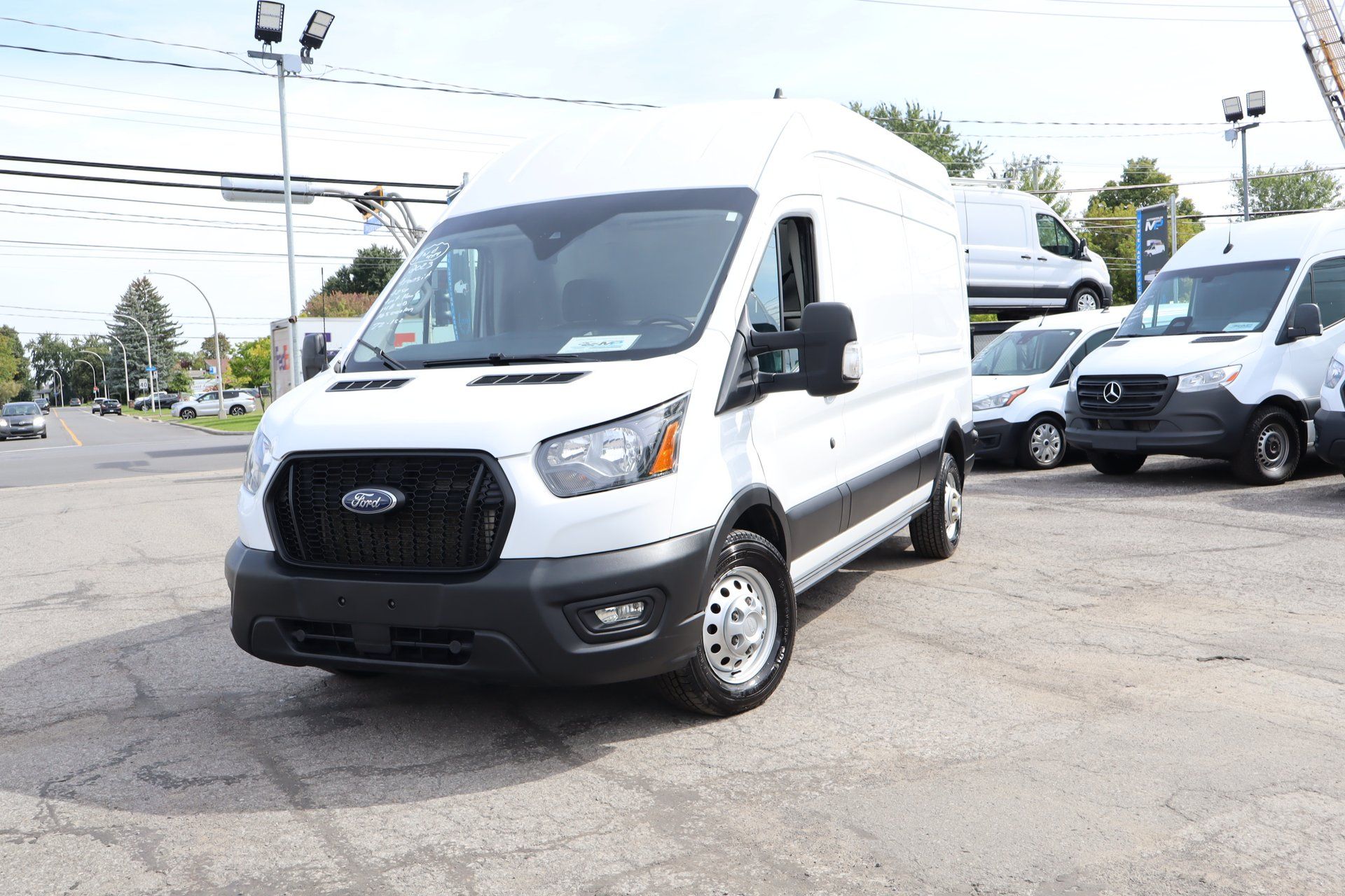 Ford Transit 2023 - Image 4 