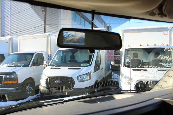 Chevrolet Express Cutaway 2024 - Image 6