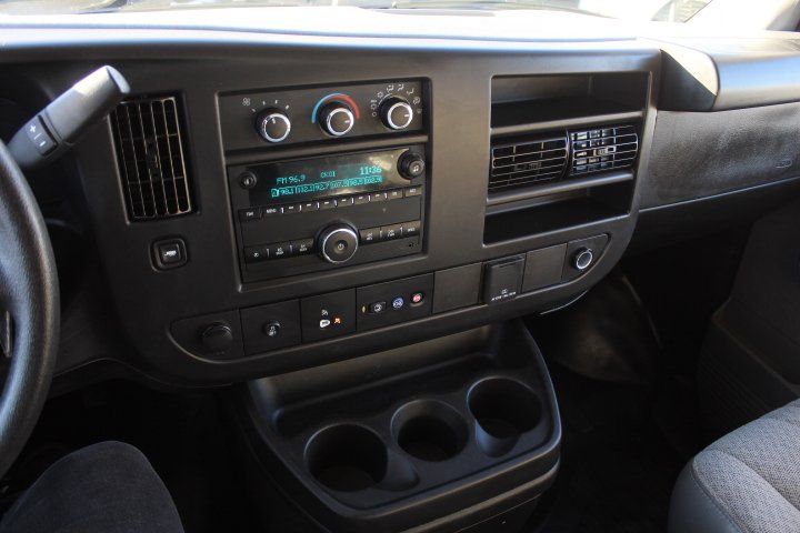 Chevrolet Express Cutaway 2024 - Image 7