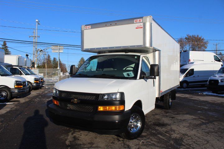 Chevrolet Express Cutaway 2024 - Image 21