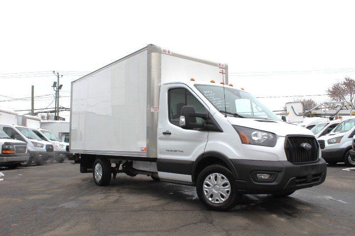Ford Transit Cargo Van 2023 - Image 5