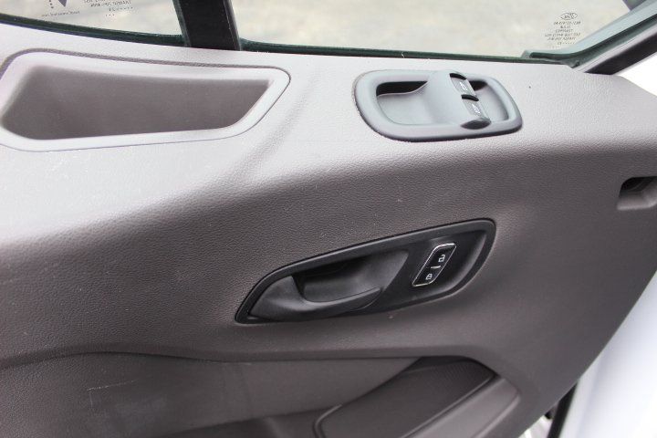 Ford Transit Cargo Van 2023 - Image 6