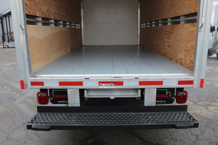 Ford Transit Cargo Van 2023 - Image 12