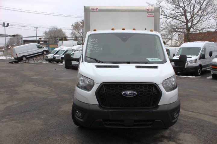 Ford Transit Cargo Van 2023 - Image 18