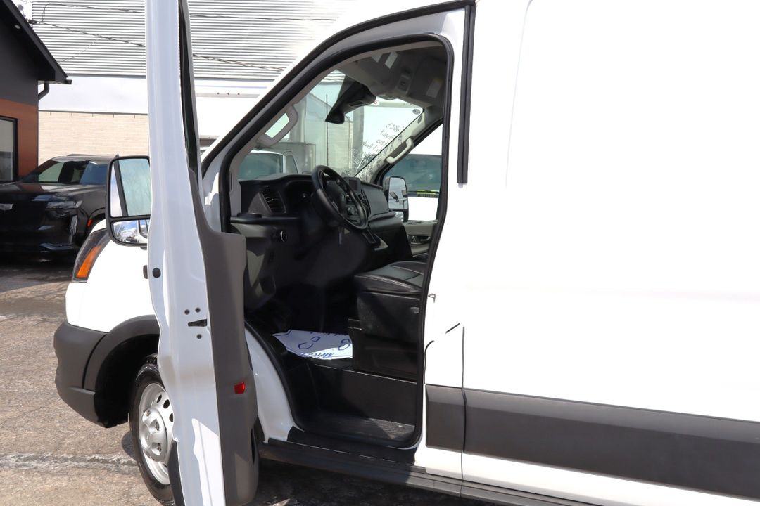 Ford Transit Cargo Van 2023 - Image 11