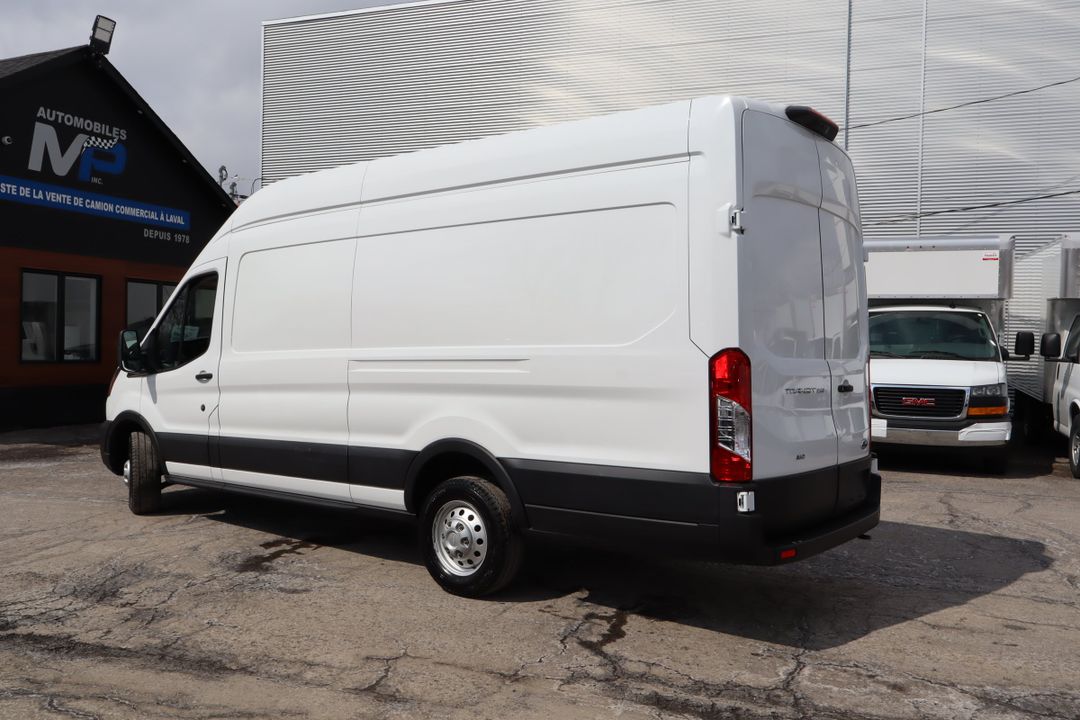 Ford Transit Cargo Van 2023 - Image 3