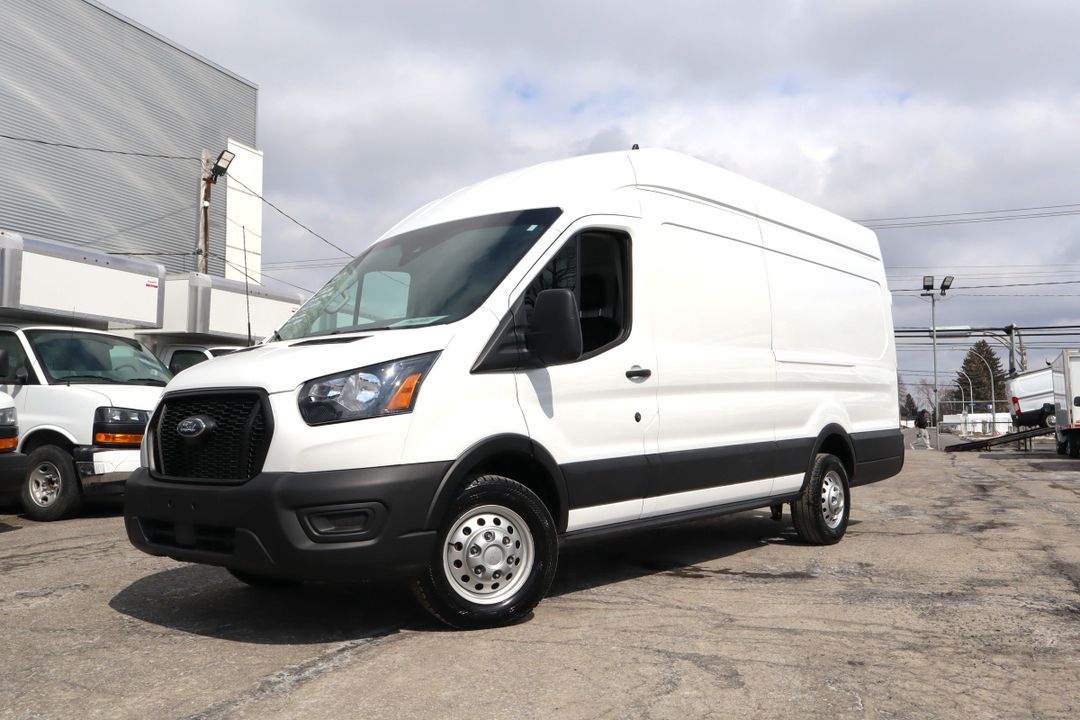 Ford Transit Cargo Van 2023 - Image 4