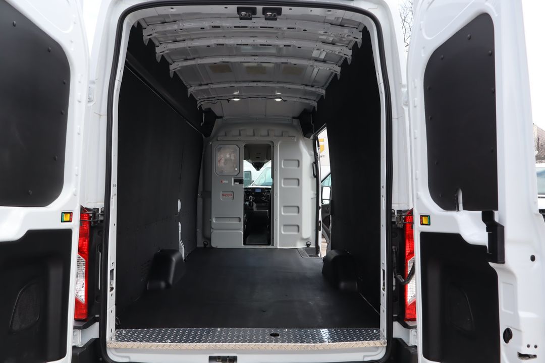 Ford Transit Cargo Van 2023 - Image 8