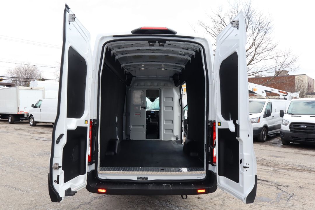 Ford Transit Cargo Van 2023 - Image 7