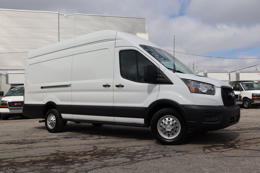 Ford Transit Cargo Van 2023 - Image 6