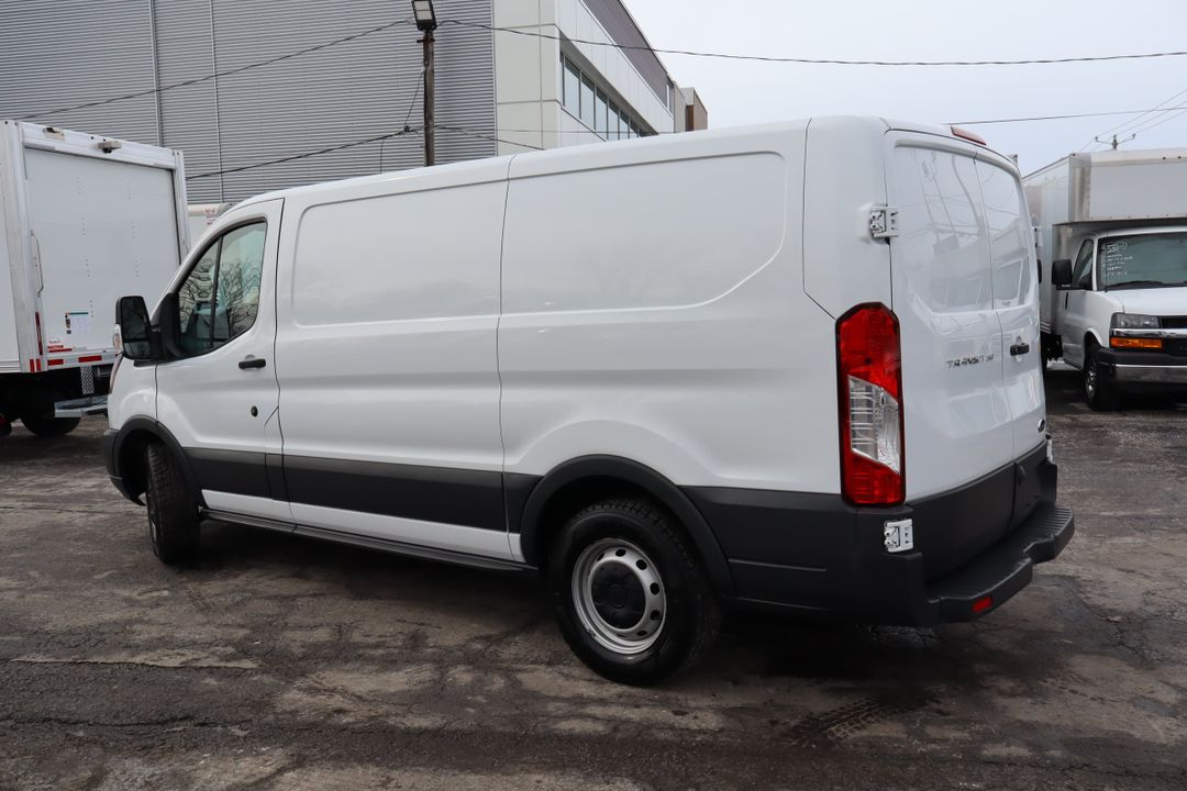 Ford Transit Cargo Van 2018 - Image 4
