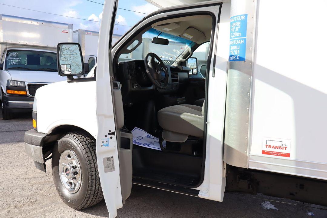 GMC Savana 2019 - Image 19