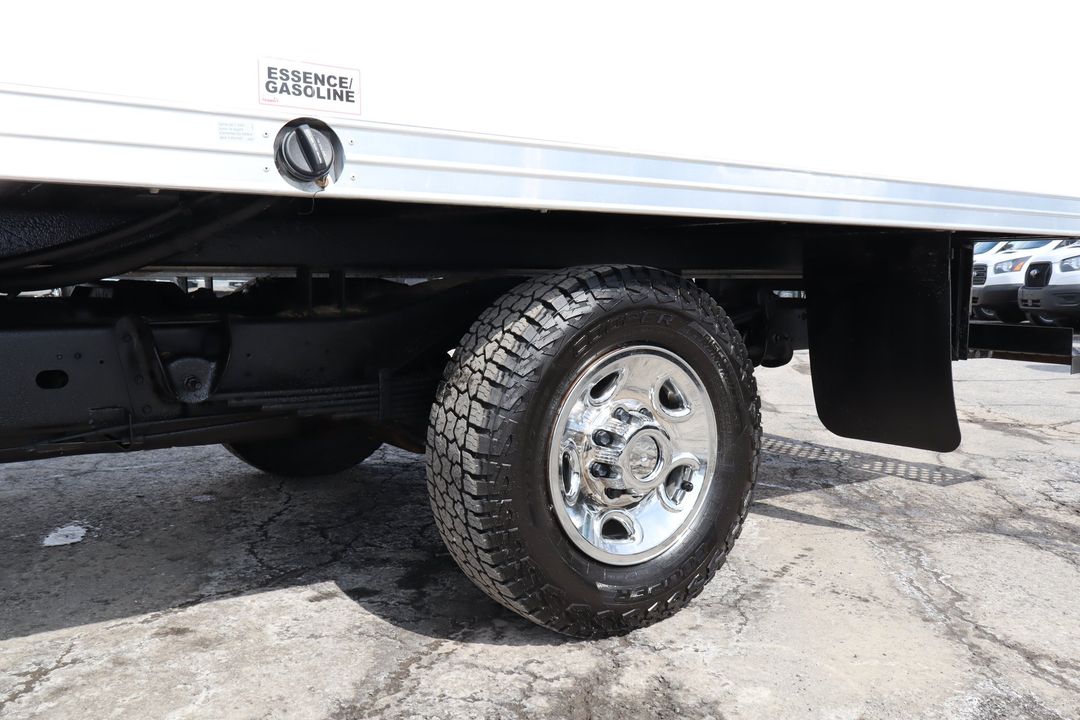 Chevrolet Express 2024 - Image 22