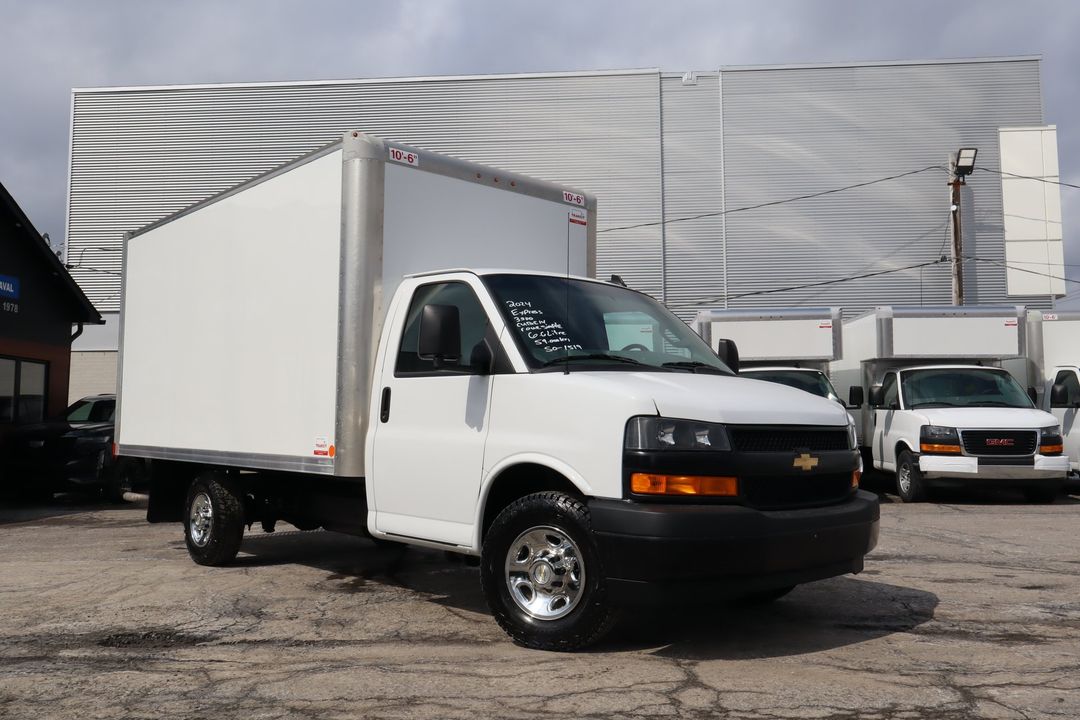 Chevrolet Express 2024 - Image 4
