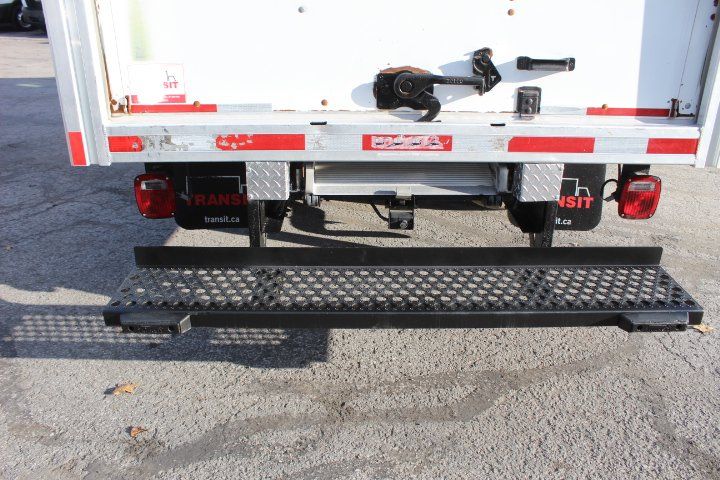 Ford Transit Cargo Van 2021 - Image 17