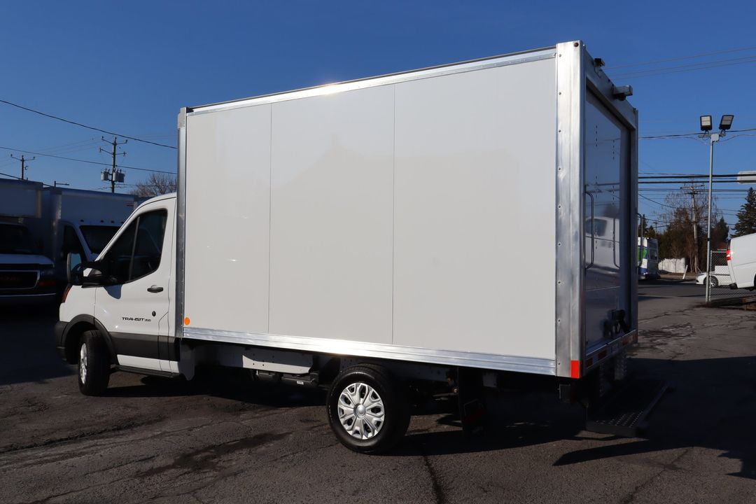 Ford Transit Cargo Van 2023 - Image 8