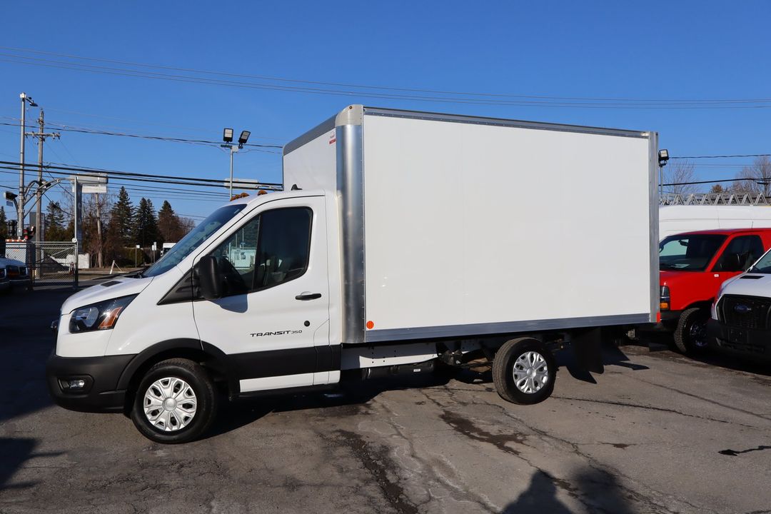 Ford Transit Cargo Van 2023 - Image 6
